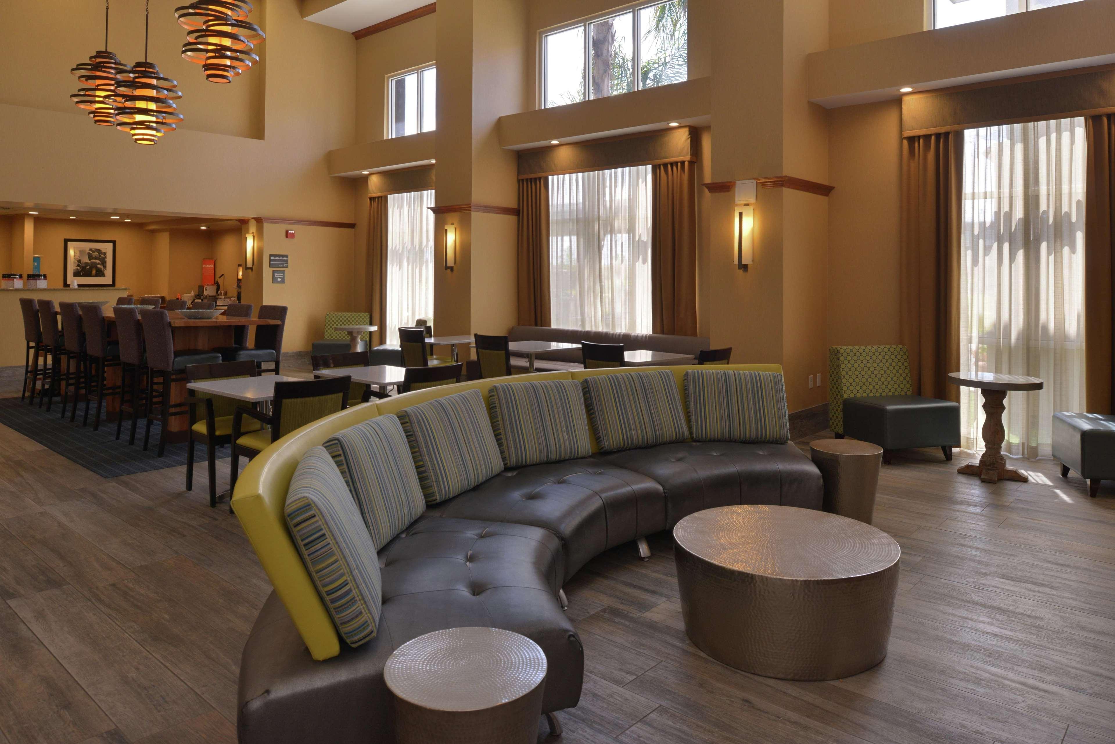 Hampton Inn And Suites Bakersfield North-Airport Zewnętrze zdjęcie