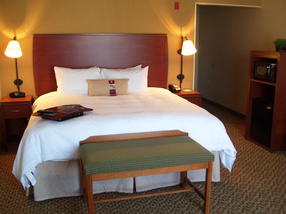 Hampton Inn And Suites Bakersfield North-Airport Zewnętrze zdjęcie