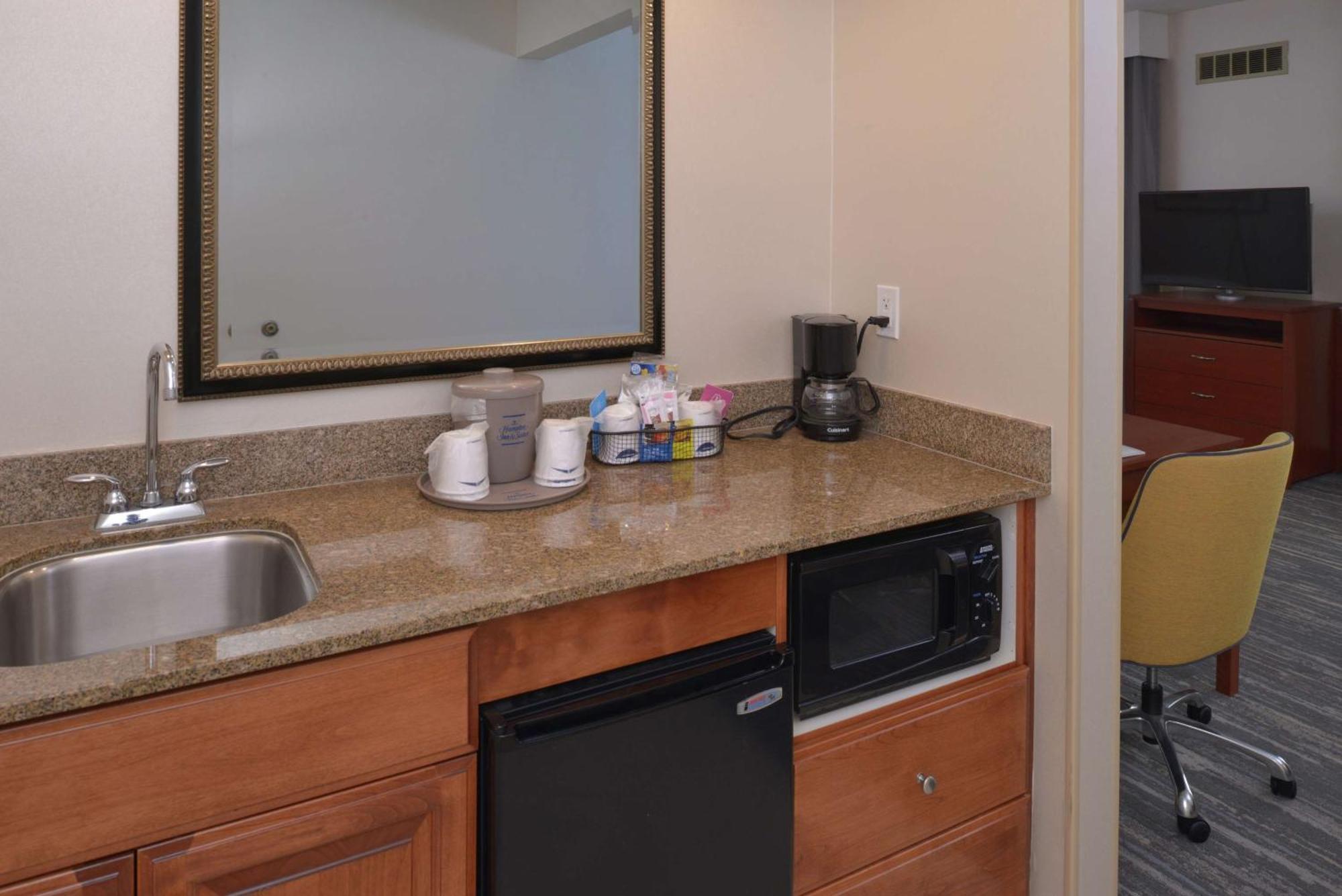 Hampton Inn And Suites Bakersfield North-Airport Zewnętrze zdjęcie