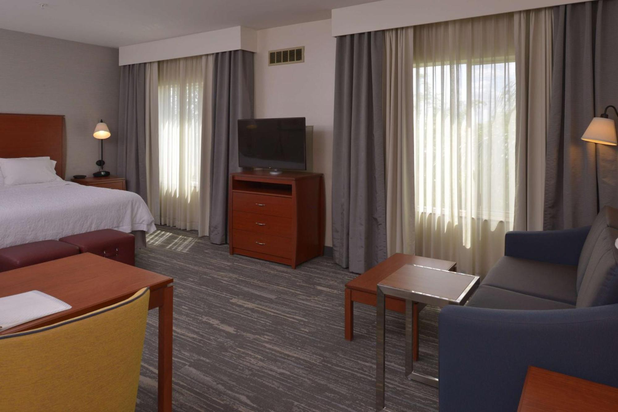 Hampton Inn And Suites Bakersfield North-Airport Zewnętrze zdjęcie