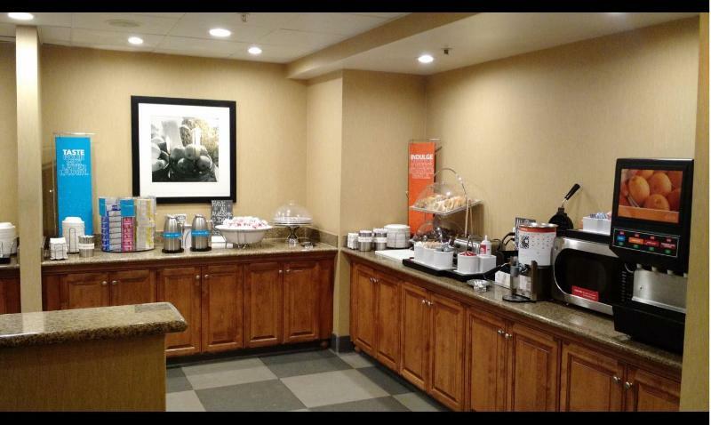 Hampton Inn And Suites Bakersfield North-Airport Zewnętrze zdjęcie